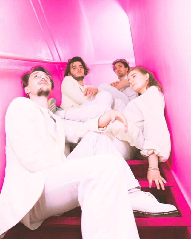 [NEW RELEASE] 🌟 @mauvaissang__ a sorti son nouvel album ! Stream « La Faune » par ici 👉 lien en bio

Mauvais Sang poursuit sa course pop singulière et propose avec son deuxième album, une fantastique plongée dans les méandres d’un monde sens dessus dessous. Le saisissant portrait de cette époque renversante et renversée. 🌪️

#JarringEffects #Daaganda #MauvaisSang #Release #Album #Label #Music #Postrock #Slowcore #Classique #Electro